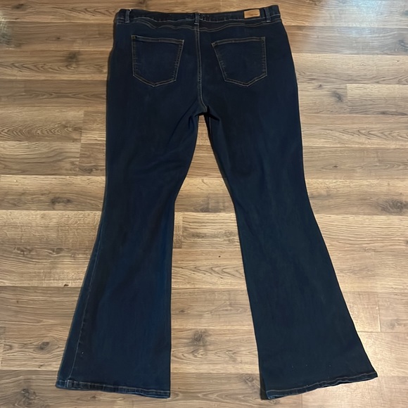 True Craft Jenas High Rise Flair Size 18WR - Picture 3 of 6